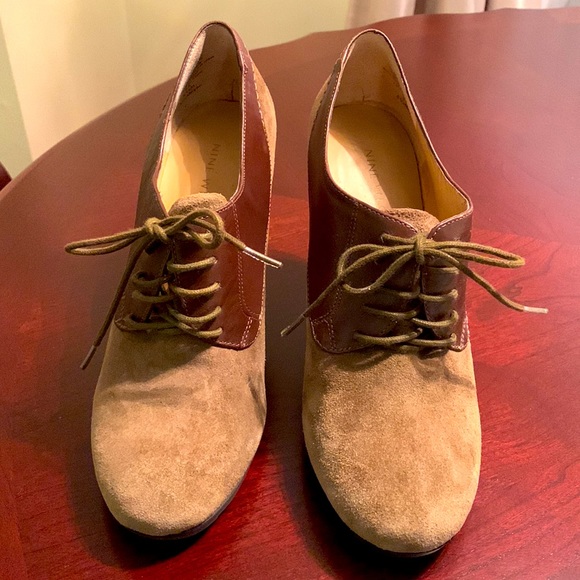 Nine West suede brown/tan booties. Size 5.5. - Picture 4 of 5
